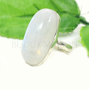 スターリングシルバーの天然レインボームーンストーンリング | ステートメントジュエリー | ボヘミアン風ジェムストーンジュエリー | 華やかなムーンストーン