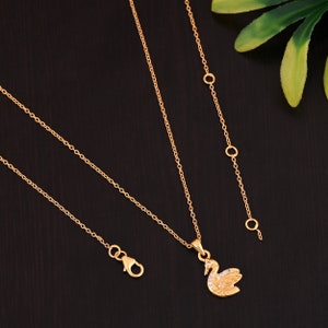 Delicado collar de pavo real, colgante de circonita cúbica hecho a mano, collar de plata de ley 925, collar con símbolo de pájaro de belleza, colgante con dije, regalo para ella
