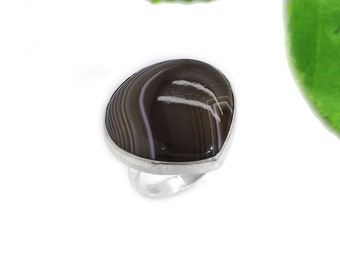 Beautiful Banded Agate Gemstone Ring, Statement Ring, Unisex Ring, Cabochon Ring, Birthstone Ring, 925 Sterling Silver, Handmade Ring