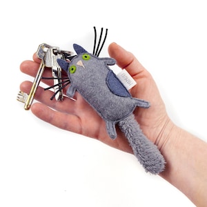 Felt cat keychain, cat keyring | grey