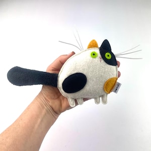 Felt plush tricolor cat
