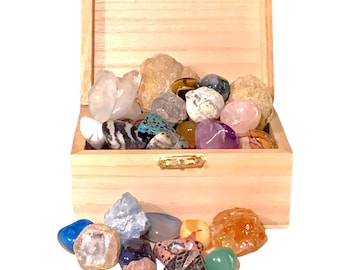 Exclusive prehistoric treasure chest with 2 geodes to break open | rock crystal step | Turiella | Fossils | Gemstones from all over the world and magnifying glass