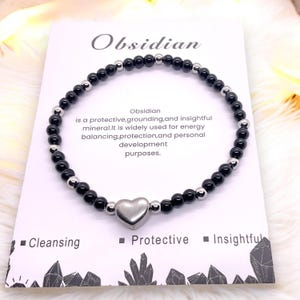 Obsidian Perlenarmband 4mm mit Edelstahlherz und Edelstahlperlen - Hochwertiges Edelsteinarmband handgefertigt mit Edelsteinkarte