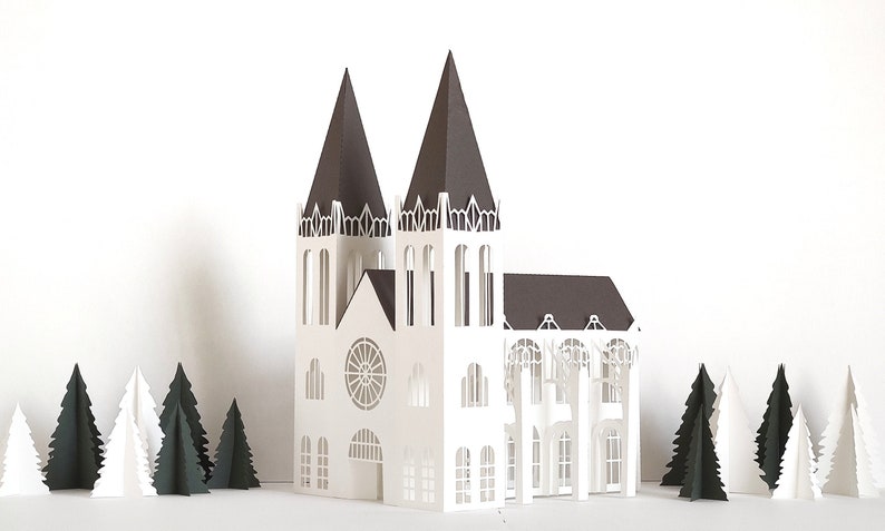 Kirche aus Papier, Weihnachtsdorf Set, Kirche aus Papier, Dekorationen aus Papier, Geschenk für Architekten Bild 4