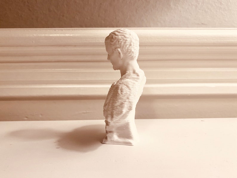 Decorative Art Statue for Office or Home Decor Julius Caesar Desktop Decoration Bust Sculpture