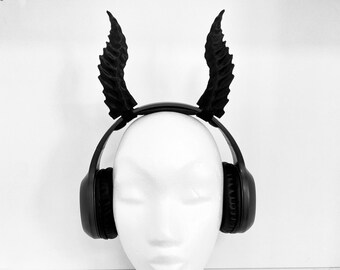 Epic Diablo Gamer Horns - Eye-Catching Twitch Streamer & Cosplay Headset Attachments