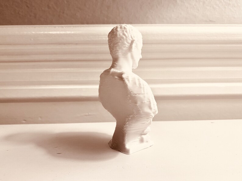 Decorative Art Statue for Office or Home Decor Julius Caesar Desktop Decoration Bust Sculpture