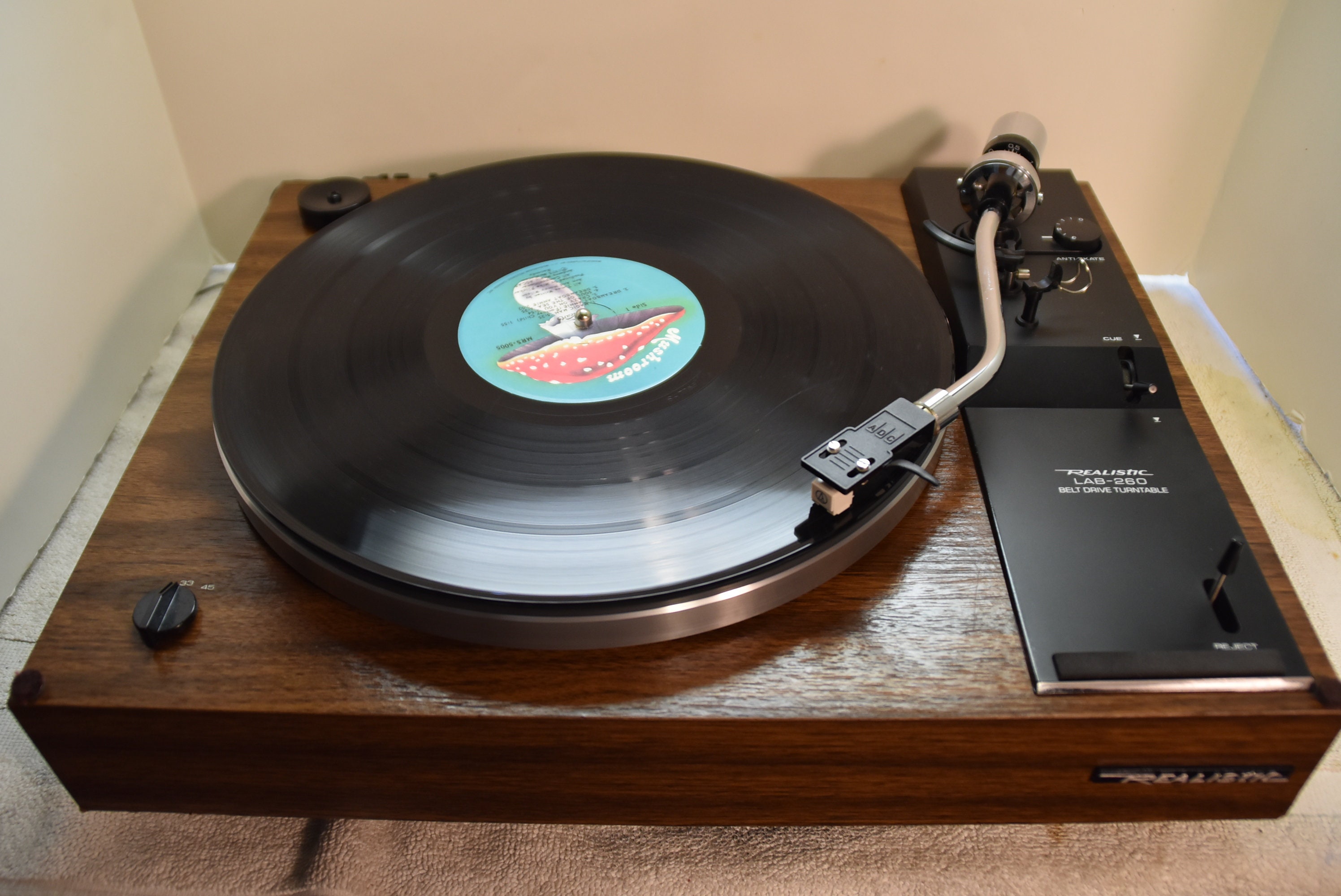 Vintage Realistic LAB-260 Turntable picture