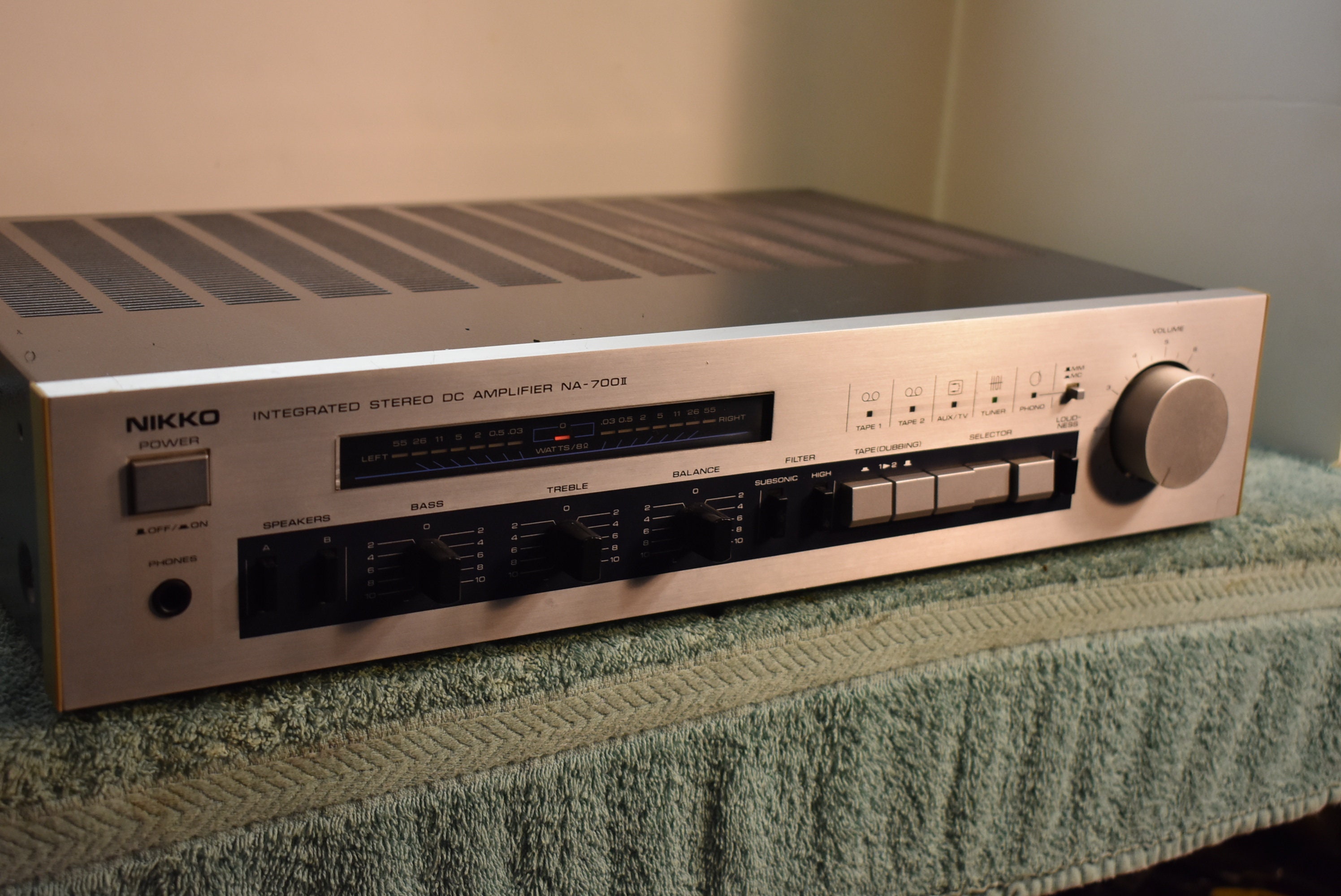 NIKKO A-800 STEREO AMPLIFIER 本体 NIKKO A-800 STEREO AMPLIFIER 本体