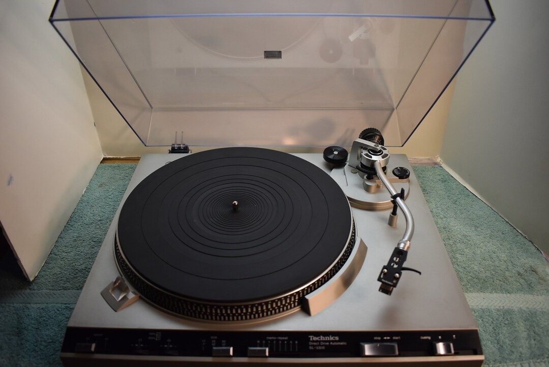 Vintage Beautiful Technics SL-3300 Turntable - Etsy