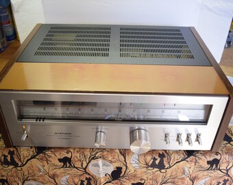 Classic Vintage Pioneer Stereo Tuner