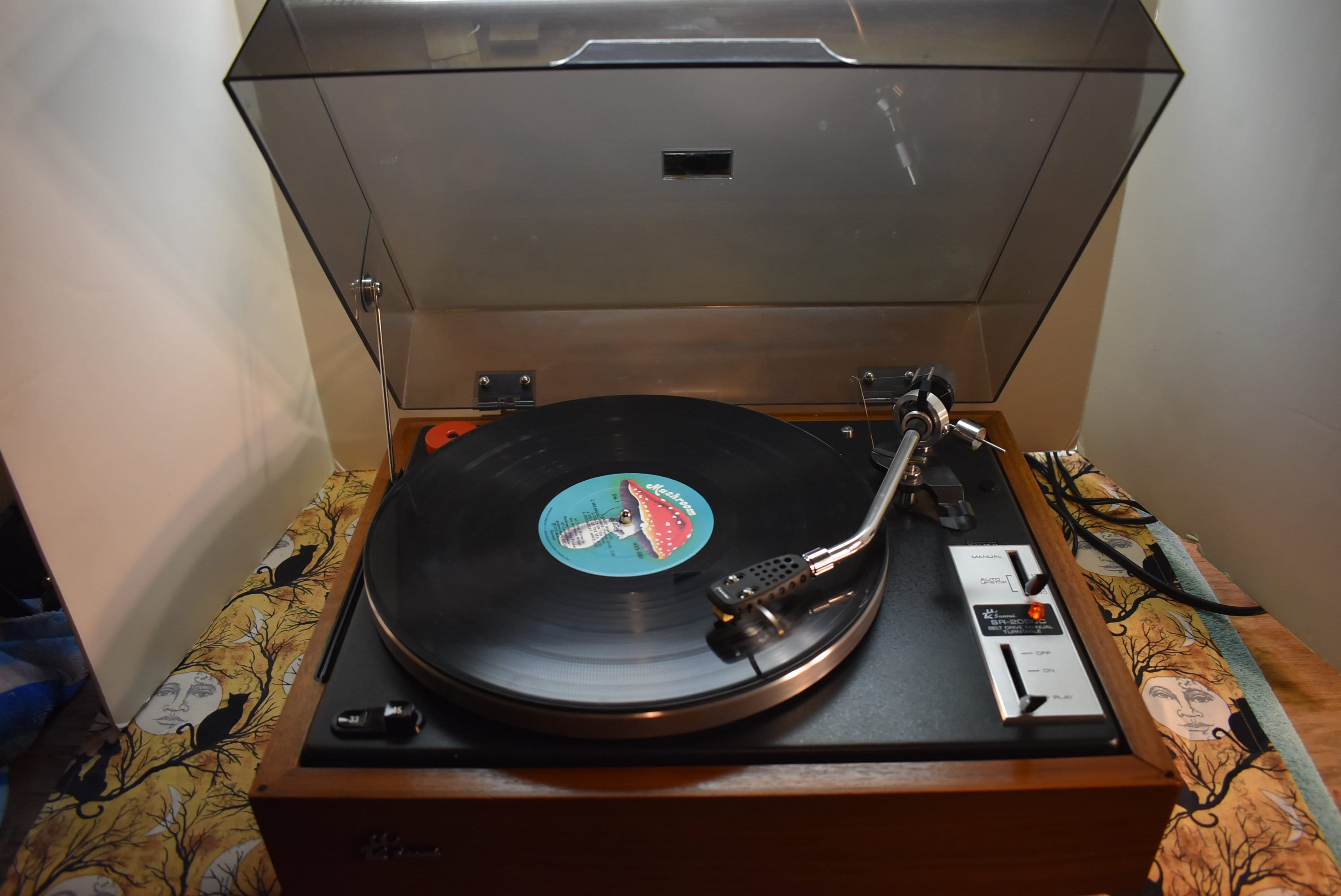 Maravilloso tocadiscos manual vintage Sansui SR-2050C México