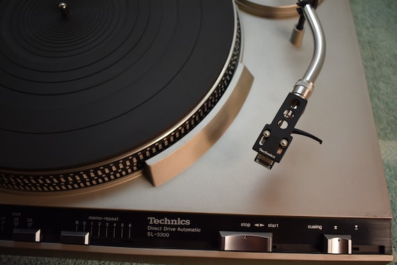 Vintage Beautiful Technics SL-3300 Turntable - Etsy