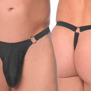 Tanga masculina grande com argola em formato de O
