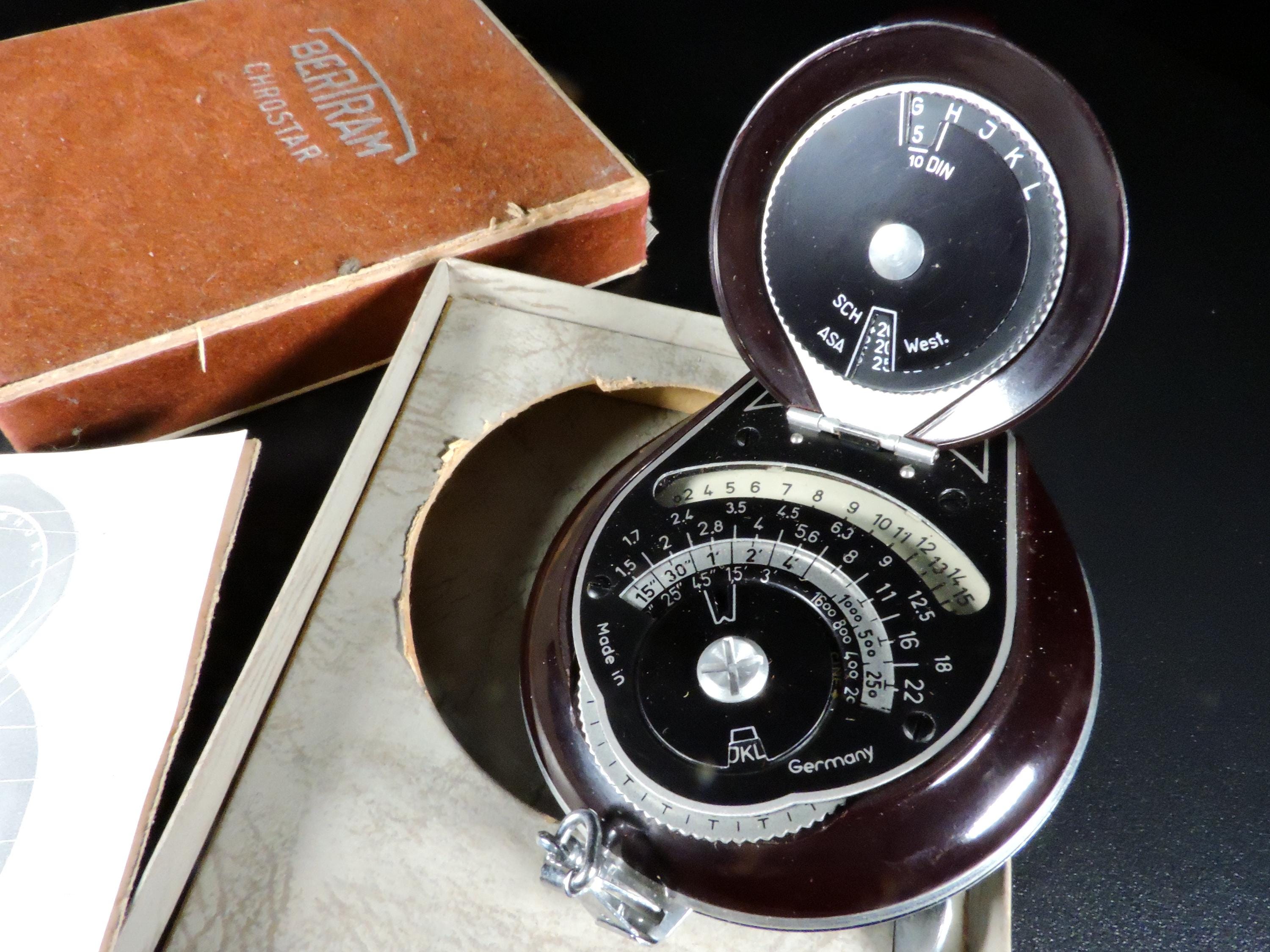 Vintage Bertram Chrostar Light Meter ~ Selenium Exposure Light