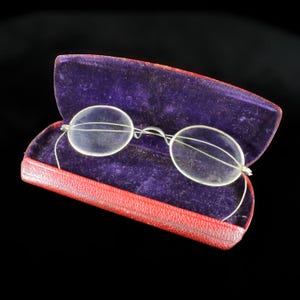 Antique Wire Rim Glasses ~ Vintage Granny Glasses ~ Early Wire Frame Glasses ~ Victorian Wire Rim Glasses ~ Oval Wire Rim Glasses with Case