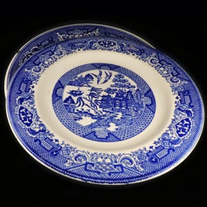 2 Vintage Blue Willow Ironstone PLates ~ Transferware Dinner Plates ~ 10&quot; Blue Willow Plates ~ Royal China Blue Willow ~ Dining Plates