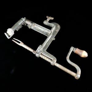 Vintage Apple Peeler ~ Hand Crank Apple Peeler ~ Antique Apple Peeler ~ Cast Iron Apple Peeler ~ Mechanical Apple Peeler ~ Old Fruit Peeler