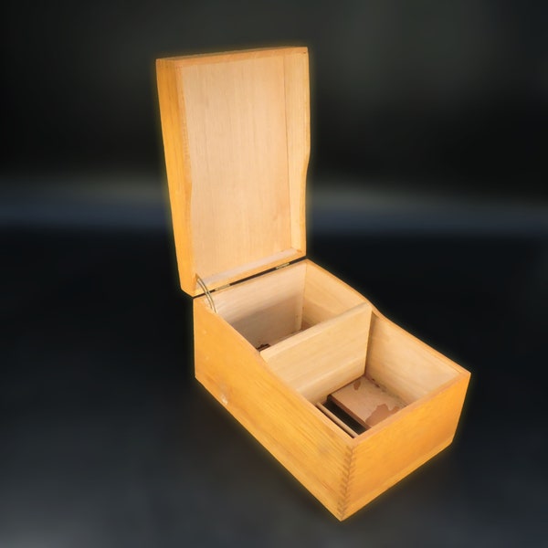 Large Oak  File Box ~ Oak Storage Box ~ Vintage Oak File Box ~ CD / Floppy Disk File Box ~ Oak Organizing Box ~ Well Made File Box