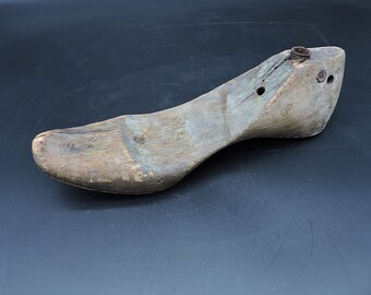 Antique Shoe Last ~ Antique Shoe Mold ~ Vintage Shoe Last ~ Primitive Wooden Shoe Last ~ Rustic Shoe Mold ~ Old Worn Shoe Last ~ Cobbler