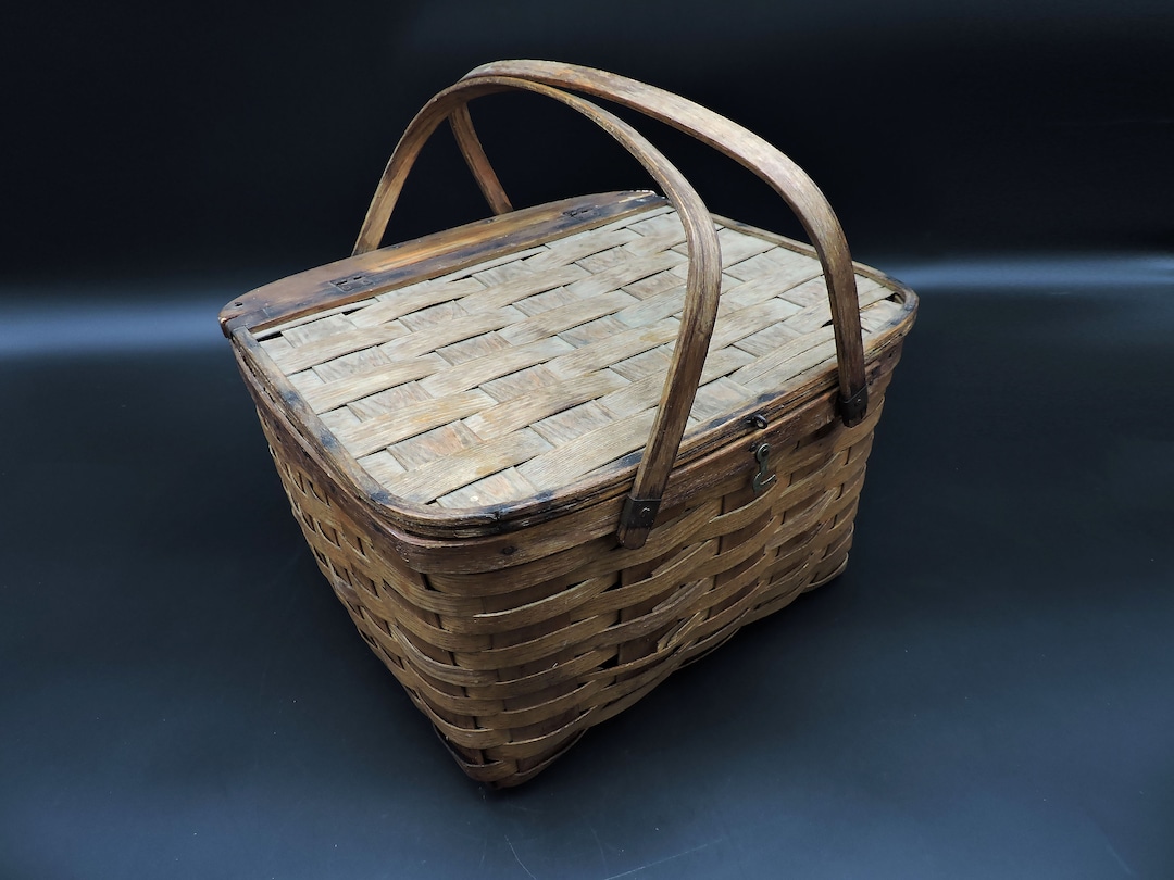 Vintage Picnic Basket Classic Oak Picnic Basket Cake / Pie Basket Cake