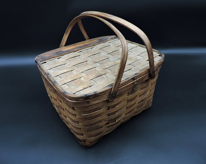 Vintage Picnic Basket Classic Oak Picnic Basket Cake / Pie Basket Cake