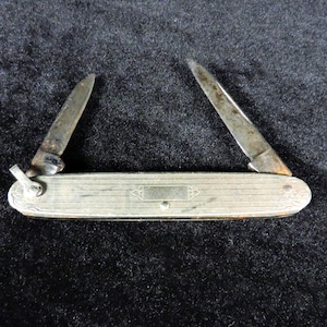 Vintage Pocket Knife ~ Gentleman&#39;s Pocket Knife ~ Collectible Pen Knife ~ Antique Pen Knife ~ Nickel Silver Pocket Knife ~ 2 Blade Knife