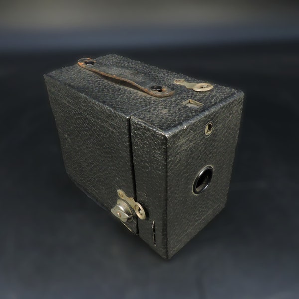 Antique Kodak Box Camera ~ Kodak No. 2 Hawkeye  ~  Hawkeye Model C ~ Old Box Camera ~ Vintage Photography ~ Camera Collecting ~ 120 Film