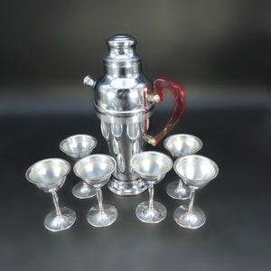 Vintage Cocktail Set ~ Art Deco Cocktail Shaker ~ Chrome Cocktail Shaker Set ~ Red Bakelite Handle ~ Vintage Barware Set ~ Elegant Barware