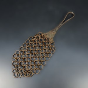 Cast Iron Cleaner Brush With Handle, Soldered Fine Chainmail Scrubber Brush  - Small Ring Round Chain Link Pan Pot Scrub, Metal Brush To Clean Iron Ski