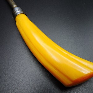 Vintage Knife Sharpener with Banana Bakelite Handle bild 2