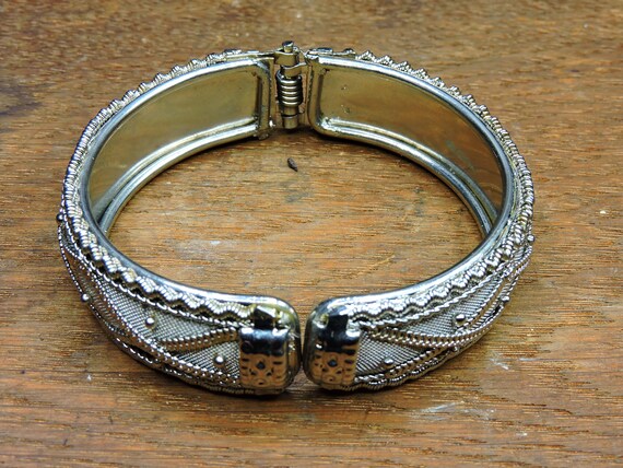 Bracelet Fantaisie En Métal Doré - Occasion, Voir Photos