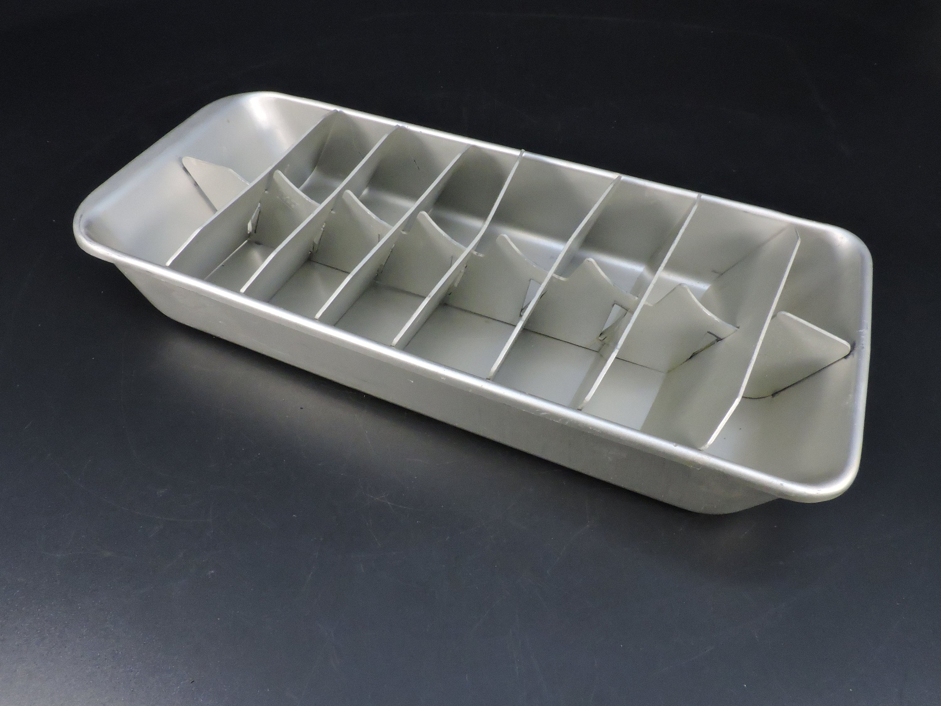 2PC ICE CUBE TRAY WITH STORAGE BIN -48