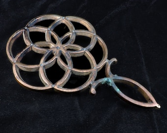 Vintage Brass Trivet ~ Cast Brass Trivet ~ Vintage Pot Trivet ~ Antique Brass Trivet ~ Farmhouse Décor ~ Vintage Wall Decor ~ Pot Holder