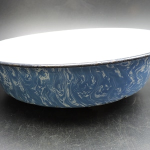 Antique Enamelware Bowl ~  Blue Enamelware Pan ~ Old Metal Pan ~ Vintage Enamelware Bowl  ~ Kitchen Collectible ~ Drippy Blue Enamelware