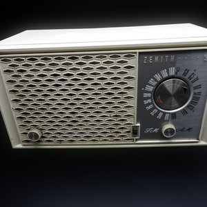 Vintage Zenith AM FM Radio  ~ Vintage Zenith Tube Radio H723 ~ Vintage 50s - 60s Dual Band Radio ~ Working Condition ~ Analog Radio ~  MCM