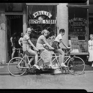 Digital, 1950s, Three women on a bicycle, INSTANT DOWNLOAD, Vintage Photo, mid century, printable image 2