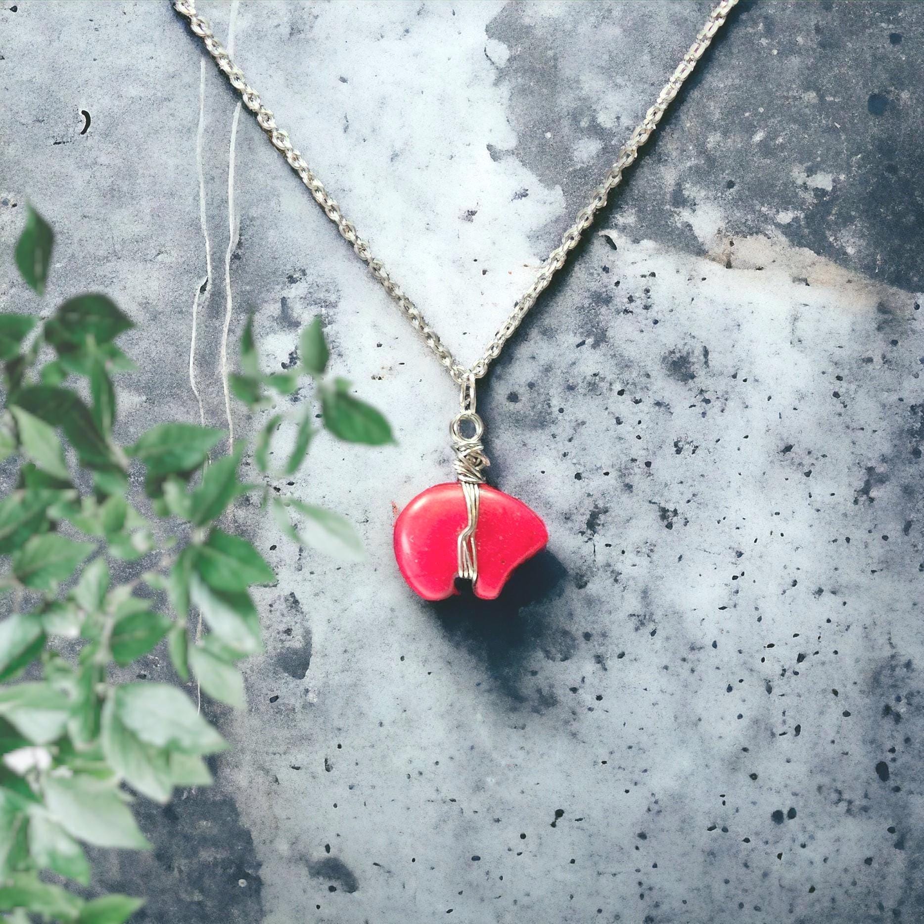 Collier Pendentif Ours Zuni étain, Cordon Ajustable, Bijou Amérindien Moderne