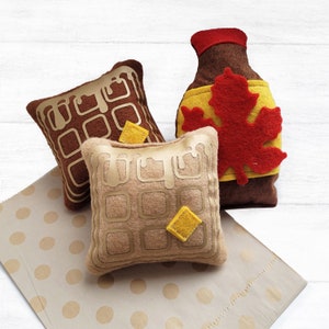 Filz-Nahrungsset Haustier Spielzeug | Goldene Waffeln Mit Ahornsirup | 3er-Set | Waffel-Liebhaber-Geschenk