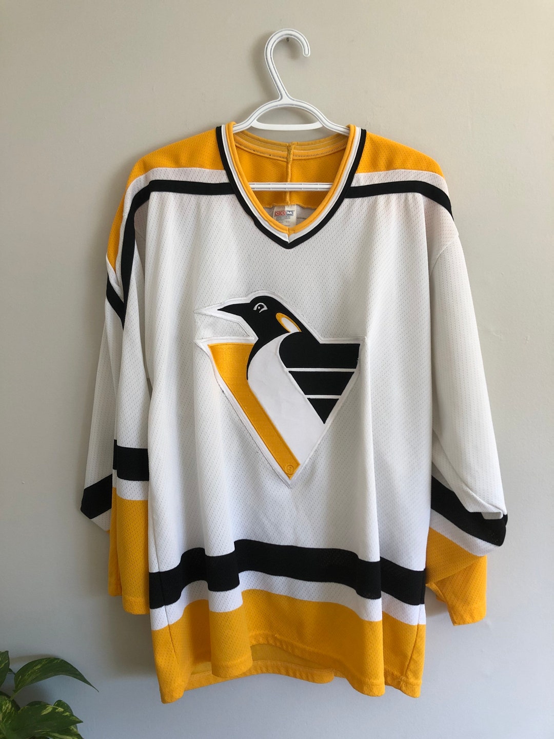 Pittsburgh Penguins Made In USA Vintage Hockey Jersey Size Large