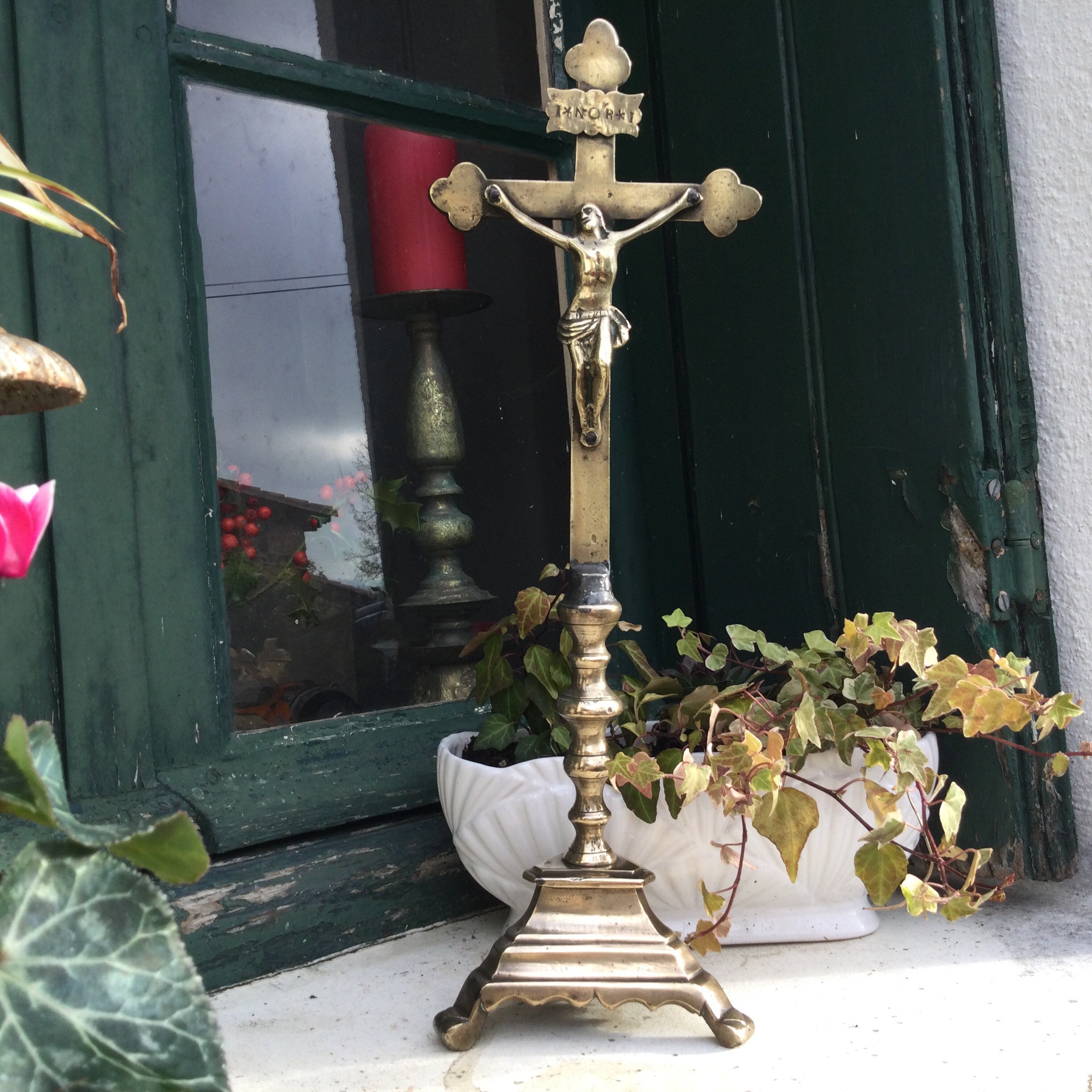 Crucifix en Bronze Des Années 1800. Français Artefact Religieux Antique. Un Trésor de Tulle, France.
