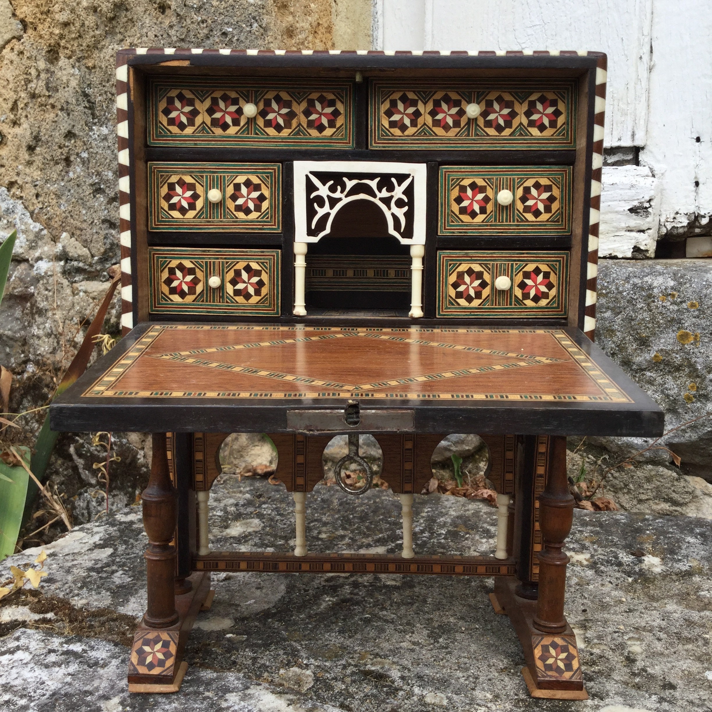 bureau Micromosaïque