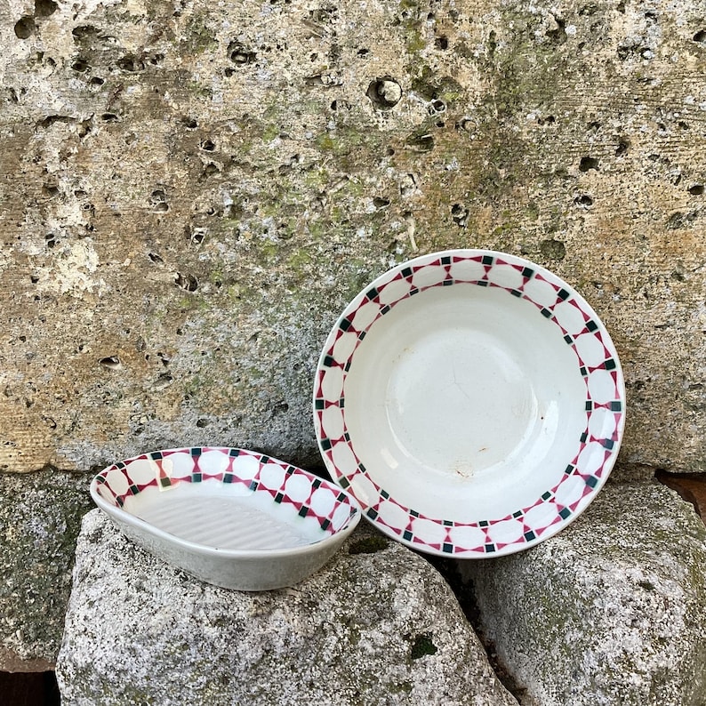 4 piece Art Deco set/1940 St. Amand wash bowl, pitcher and 2 dishes/complete bathroom set/French vintage faience/nécessaire de toilette image 3