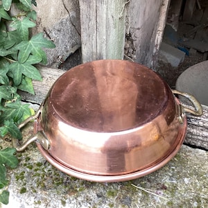 French copper skillet. Vintage copper and brass frying pan