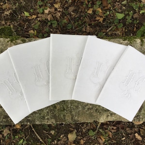 5 antique table napkins/linen lapkins/hand embroidered monogram M.C./1920s white linen damask serviettes de table/large rectangular napkins