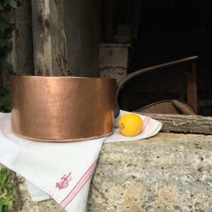 Franse antieke koperen pan: grote rustieke boerenbraadpan