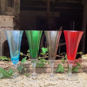 4 vintage champagne flûtes/artisan blown glasses/coloured champagne glasses/French vintage glassware/Kir Royale flûtes/red blue green smoke