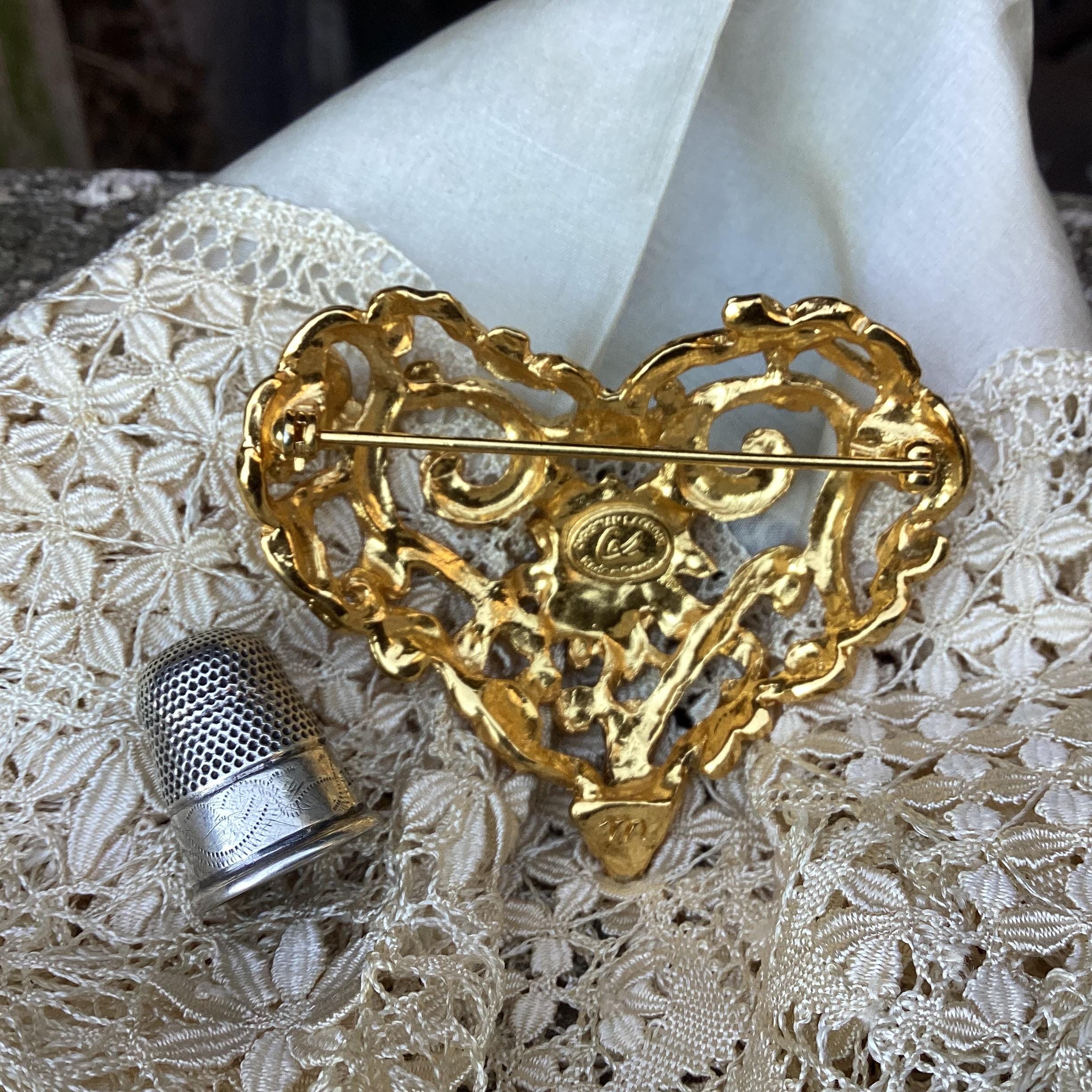 【美品★希少】クリスチャンラクロワ ブローチ ハート カラーストーン クリスチャン・ラクロワ ヴィンテージ ハート型 ブローチ 重量28g