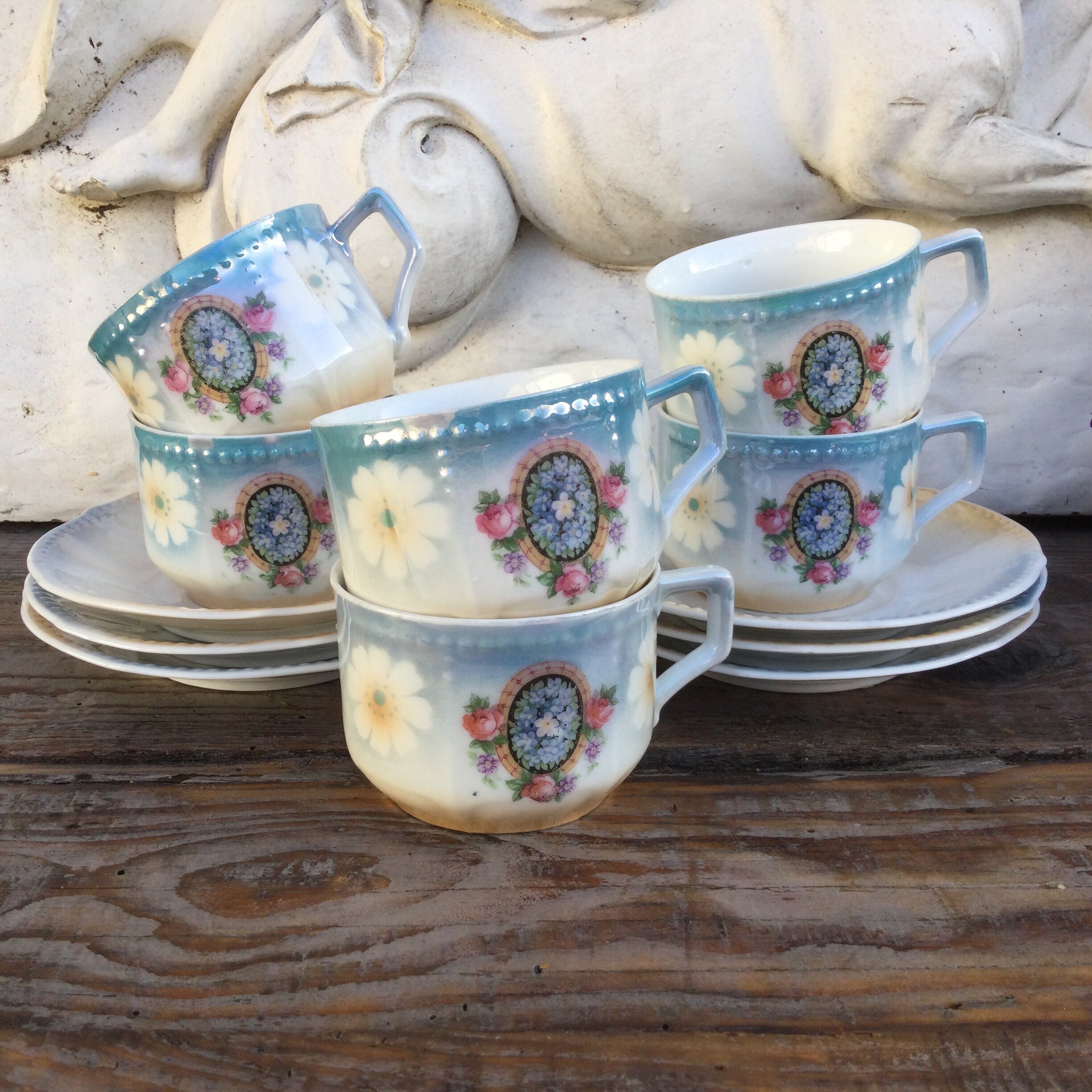 6 Tasses à Café et Soucoupes Lustres Français. 6 Thé en Porcelaine Vintage. Oublie-Moi Les Nons Rose