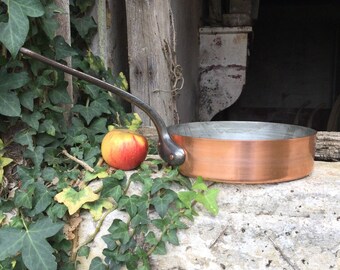 French vintage copper skillet/deep frying pan/tin lined sauté pan/copper cookware/French farmhouse rustic decor